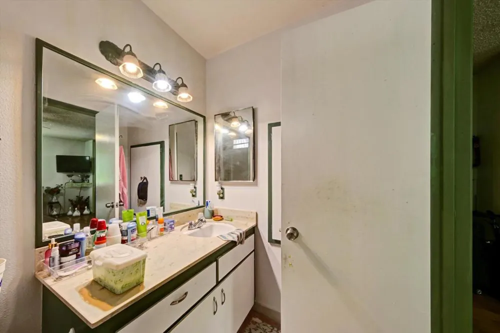 135 Woodlawn Avenue Chula Vista, CA 91910