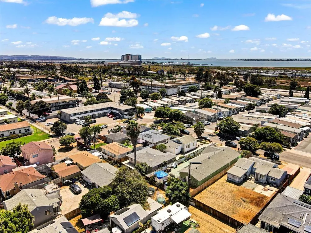 135 Woodlawn Avenue Chula Vista, CA 91910