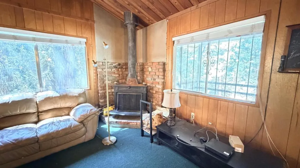 52111 Acorn Lane Idyllwild, CA 92549