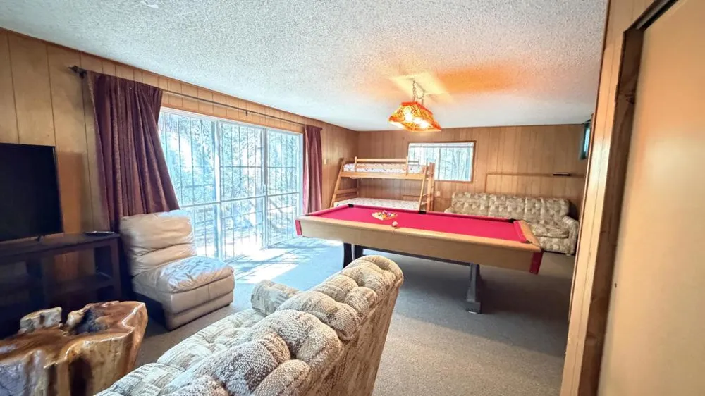 52111 Acorn Lane Idyllwild, CA 92549