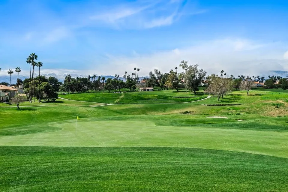326 Vista Royale Drive Palm Desert, CA 92211