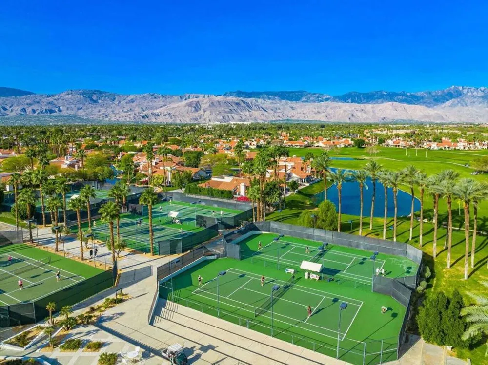326 Vista Royale Drive Palm Desert, CA 92211