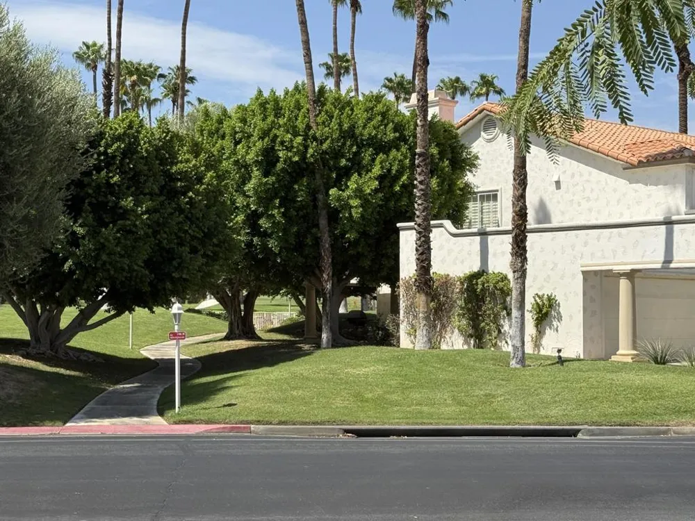 326 Vista Royale Drive Palm Desert, CA 92211