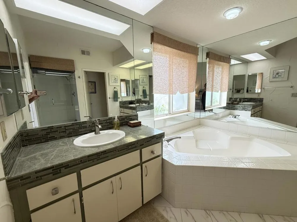 326 Vista Royale Drive Palm Desert, CA 92211