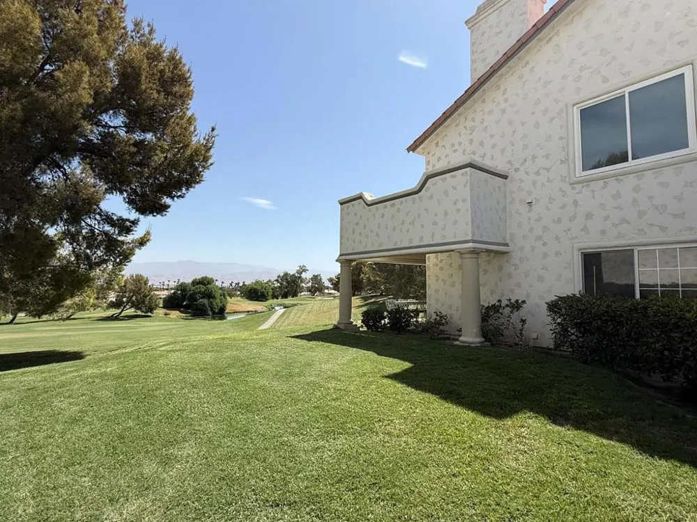 326 Vista Royale Drive Palm Desert, CA 92211