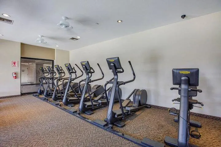 326 Vista Royale Drive Palm Desert, CA 92211