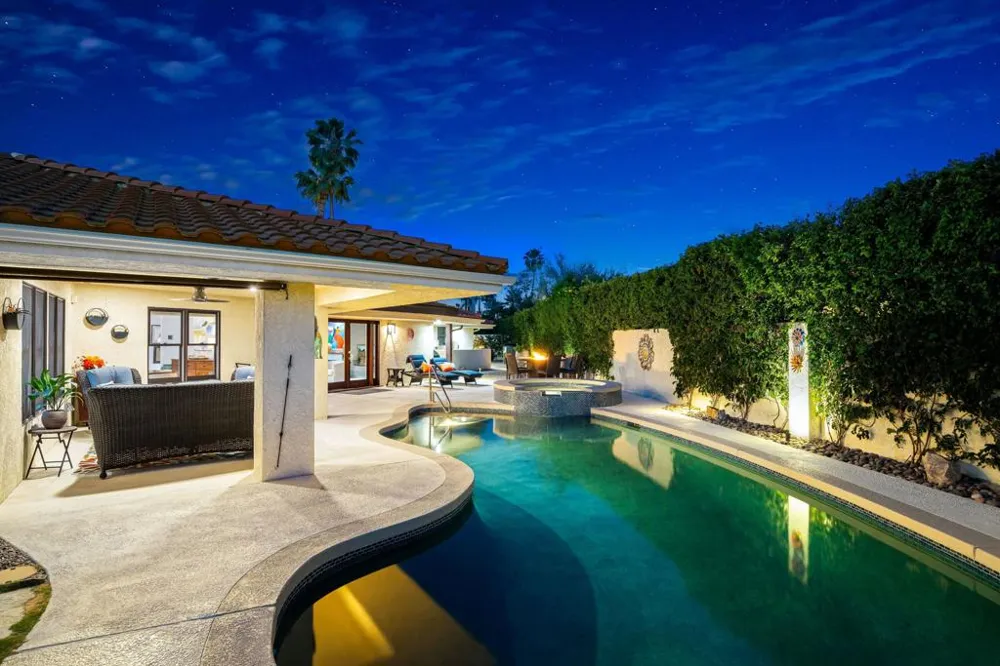 45385 Taos Indian Wells, CA 92210