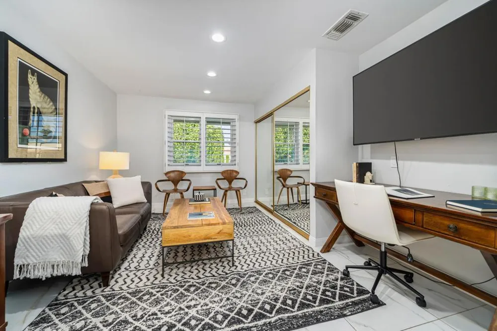 45385 Taos Indian Wells, CA 92210