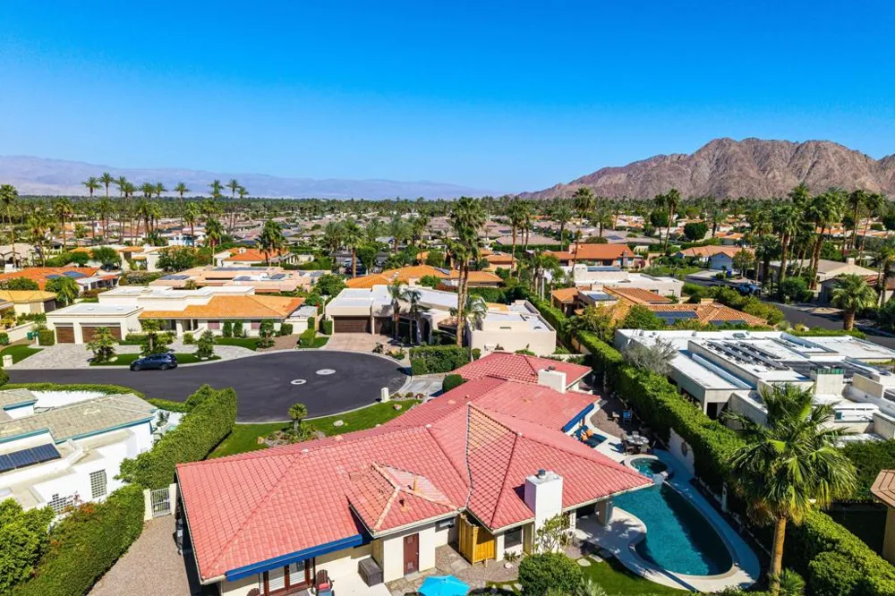 45385 Taos Indian Wells, CA 92210
