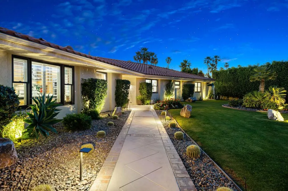 45385 Taos Indian Wells, CA 92210