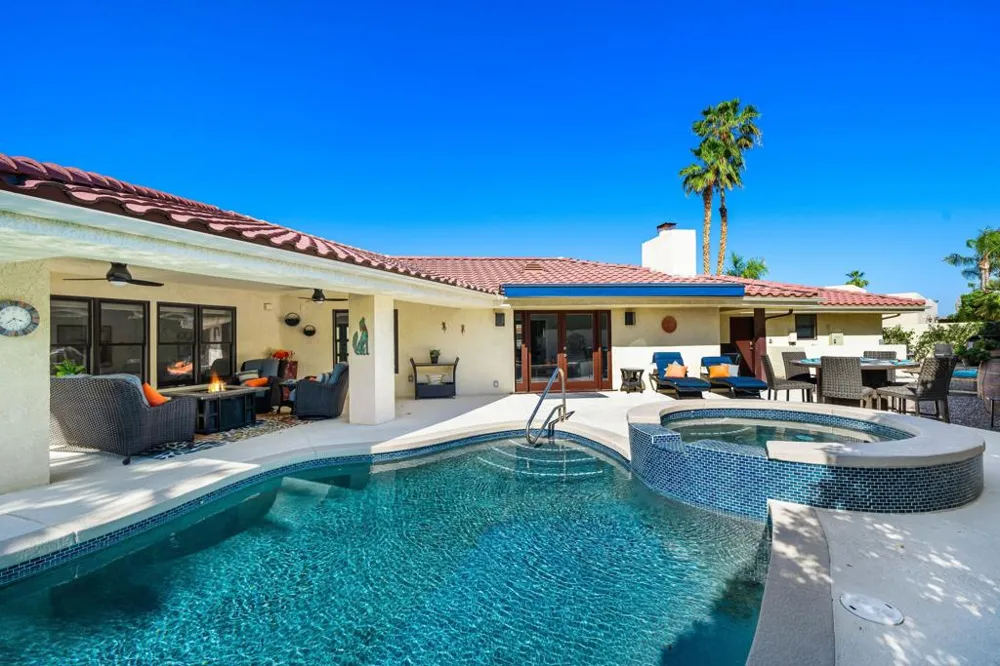 45385 Taos Indian Wells, CA 92210