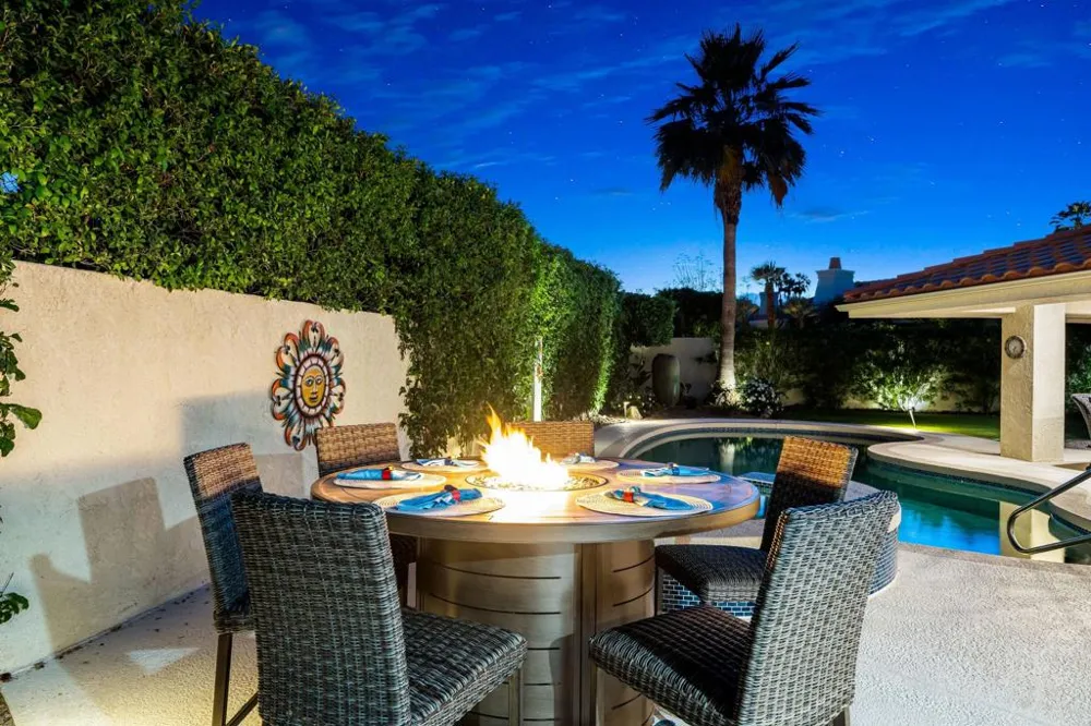 45385 Taos Indian Wells, CA 92210