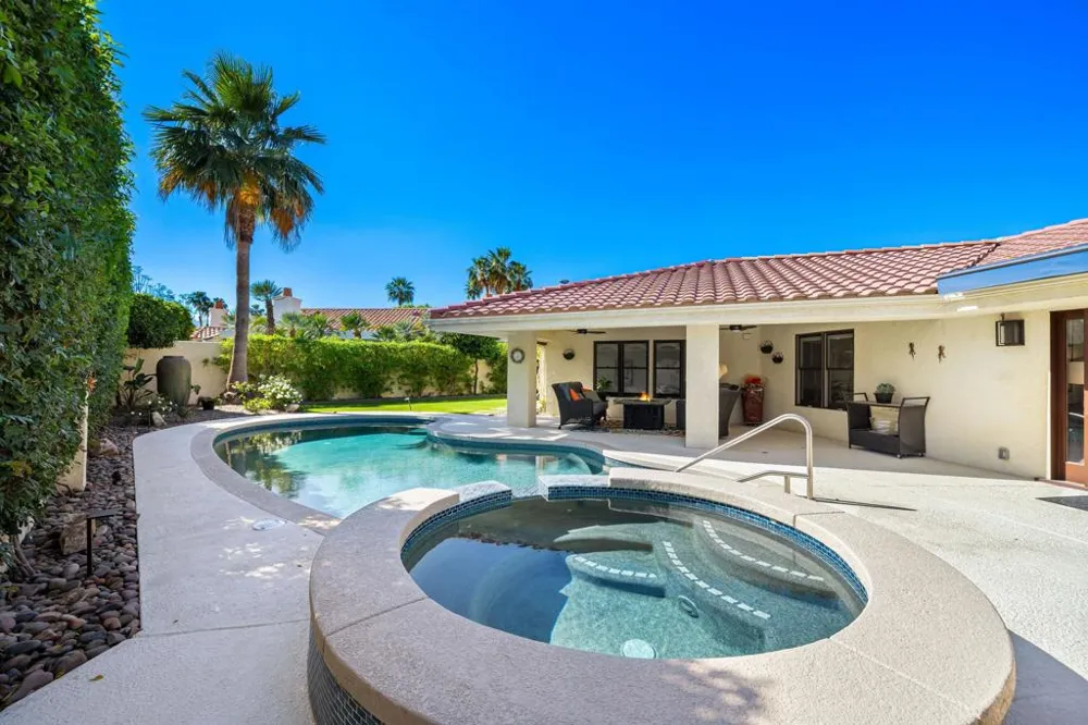 45385 Taos Indian Wells, CA 92210