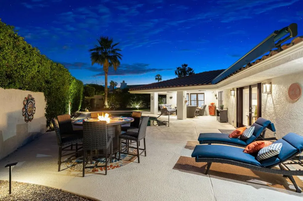 45385 Taos Indian Wells, CA 92210