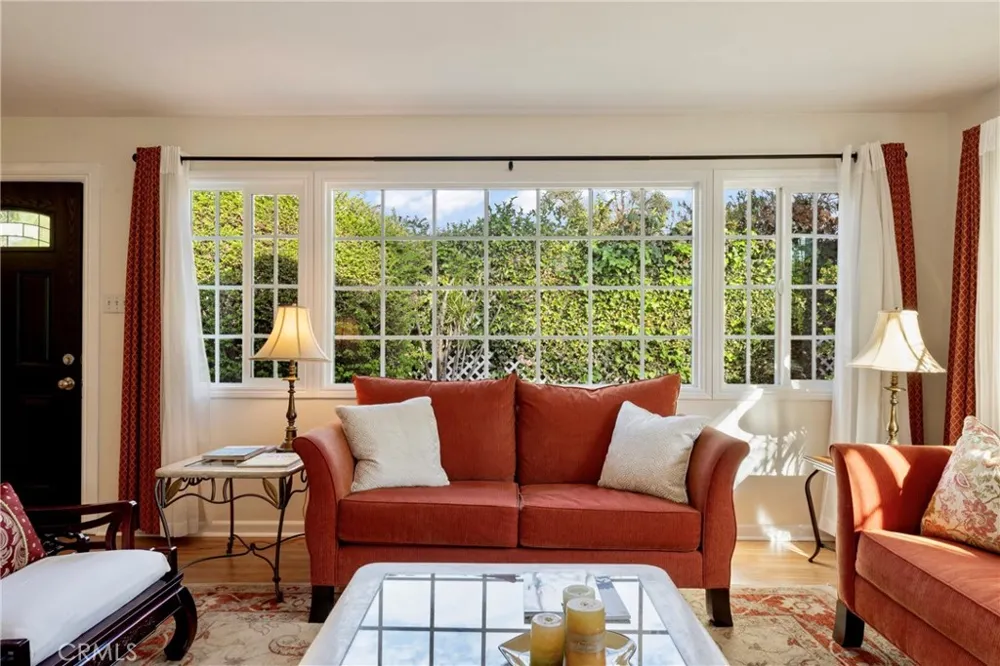 2423 San Pasqual Pasadena, CA 91107