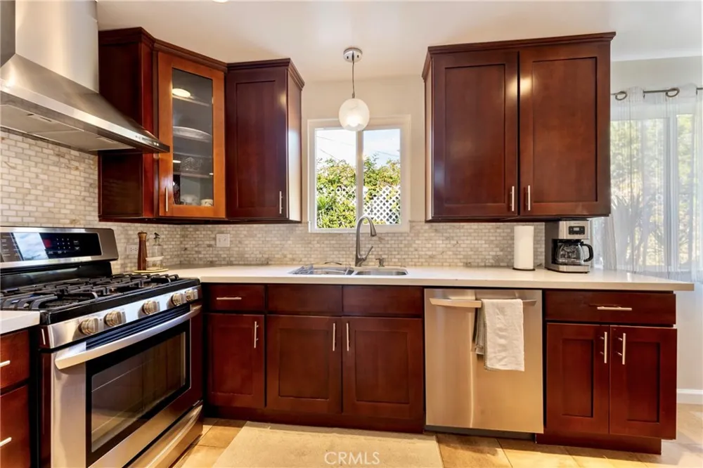 2423 San Pasqual Pasadena, CA 91107