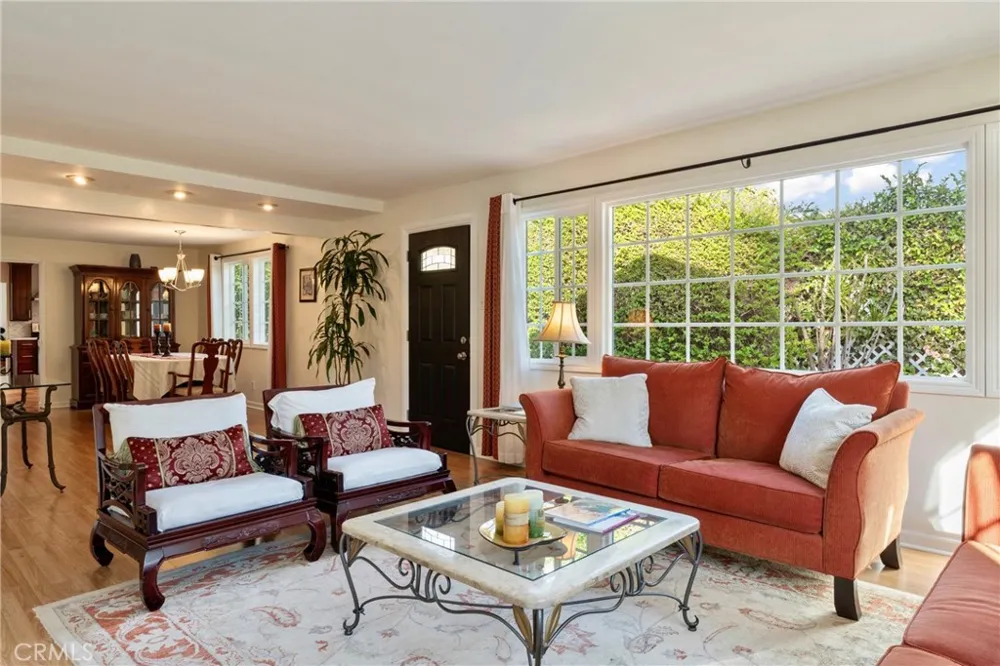 2423 San Pasqual Pasadena, CA 91107