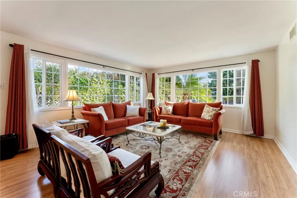 2423 San Pasqual Pasadena, CA 91107