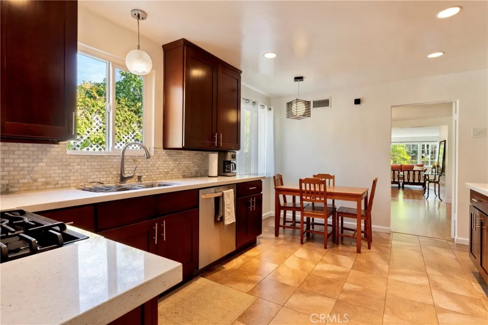 2423 San Pasqual Pasadena, CA 91107