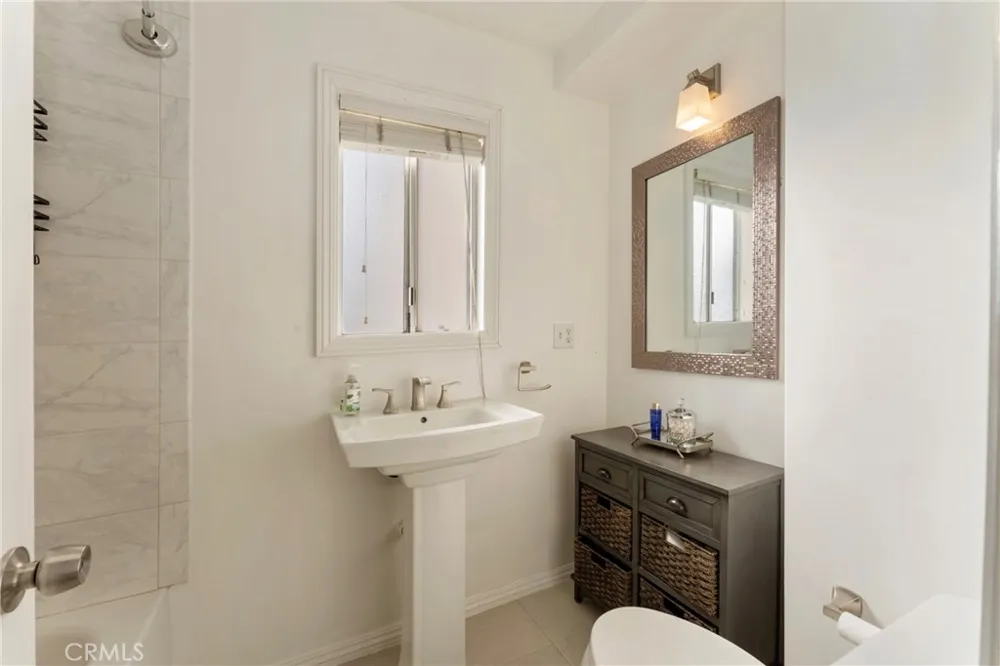 2423 San Pasqual Pasadena, CA 91107
