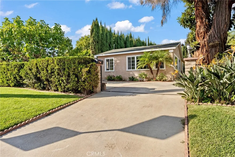 2423 San Pasqual Pasadena, CA 91107