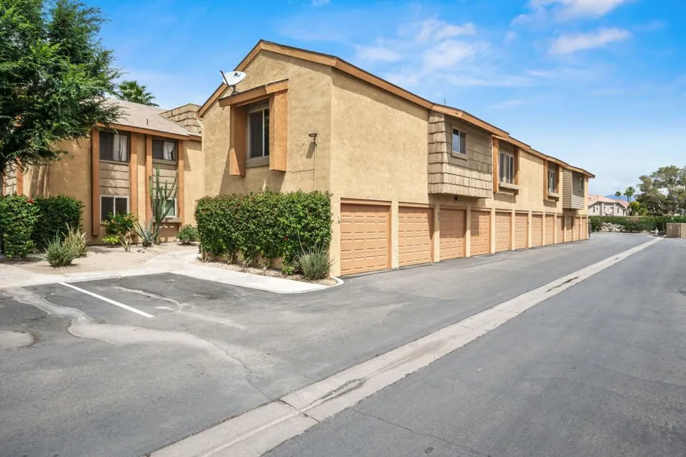 48255 Monroe Street #24 Indio, CA 92201