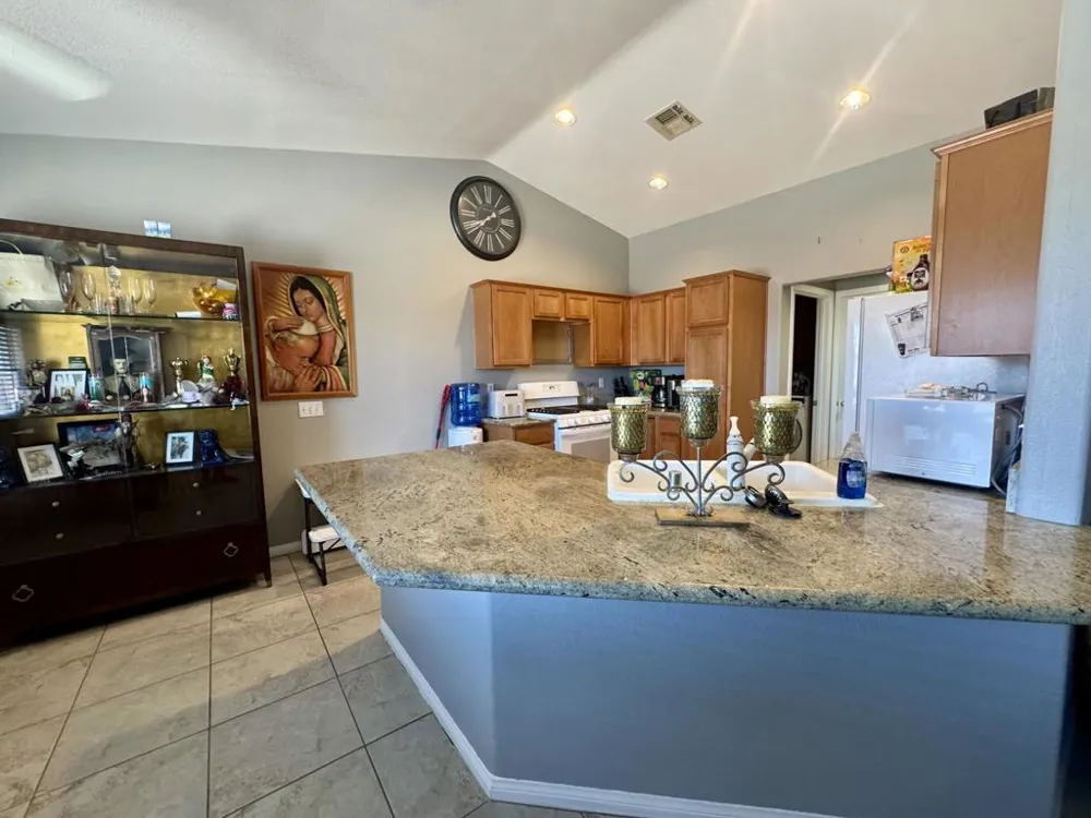 1519 Black Sea Avenue Thermal, CA 92274