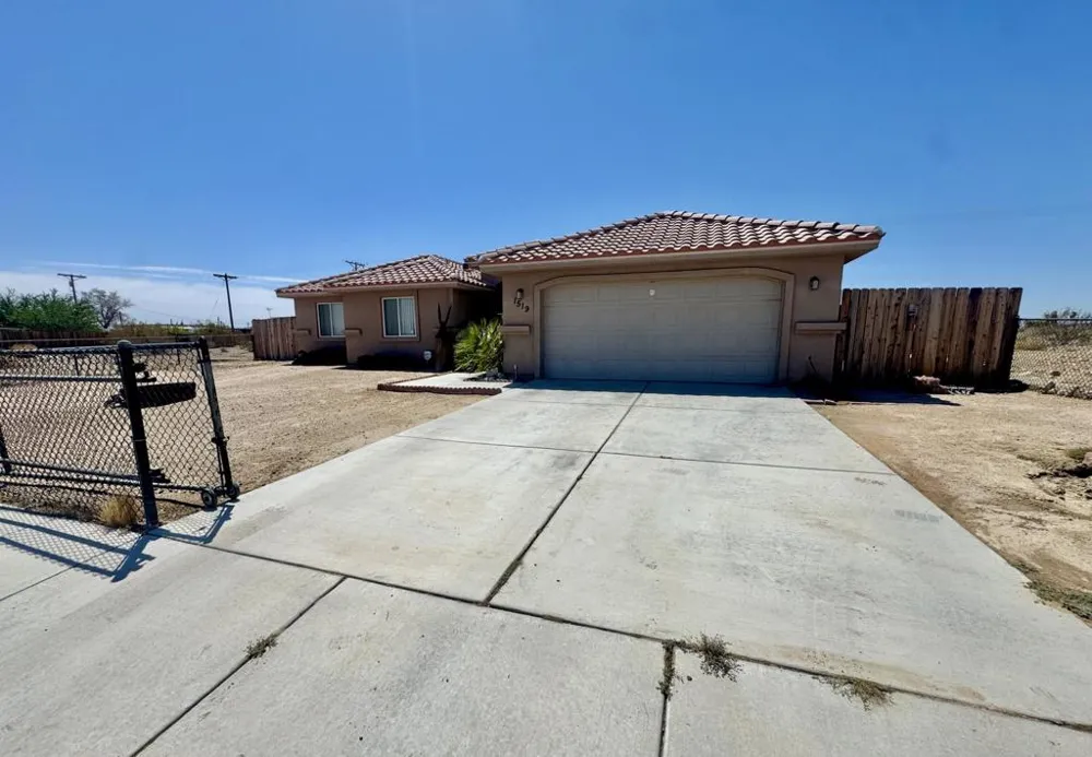 1519 Black Sea Avenue Thermal, CA 92274