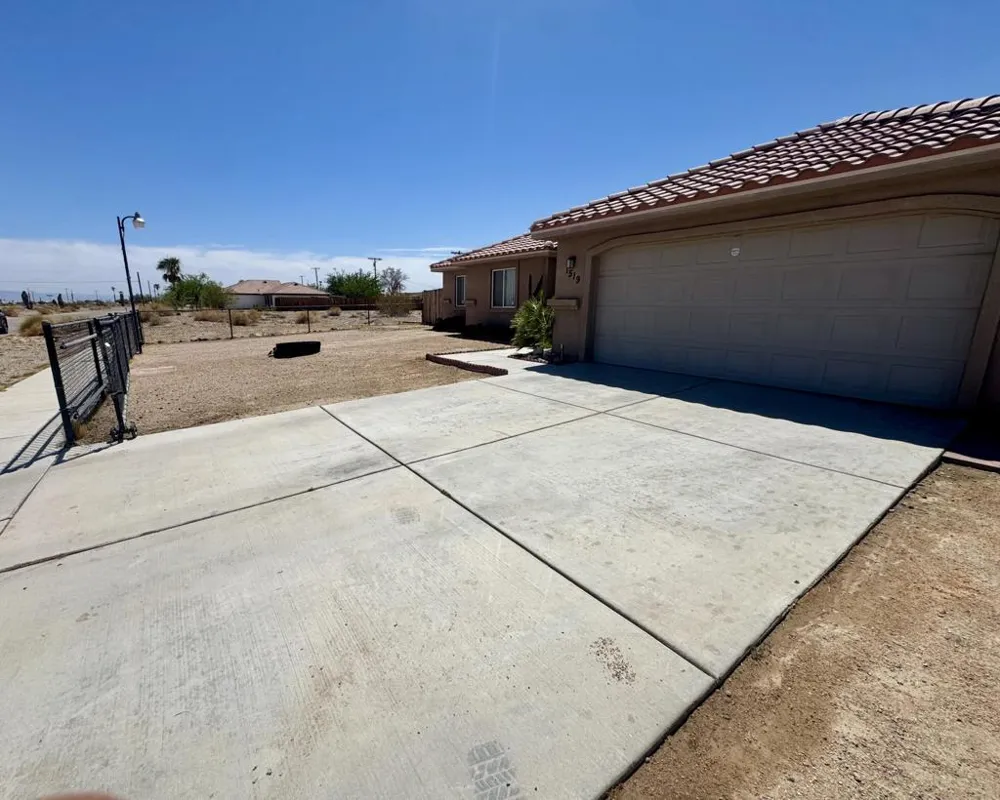 1519 Black Sea Avenue Thermal, CA 92274