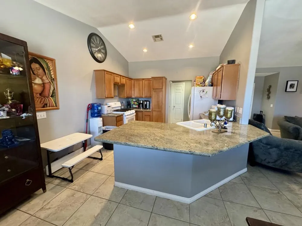 1519 Black Sea Avenue Thermal, CA 92274