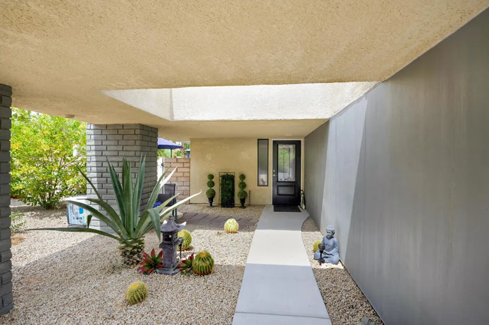 1548 Sunflower Court Palm Springs, CA 92262
