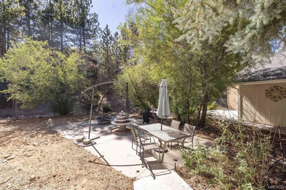 525 Bernhardt Lane Big Bear, CA 92314