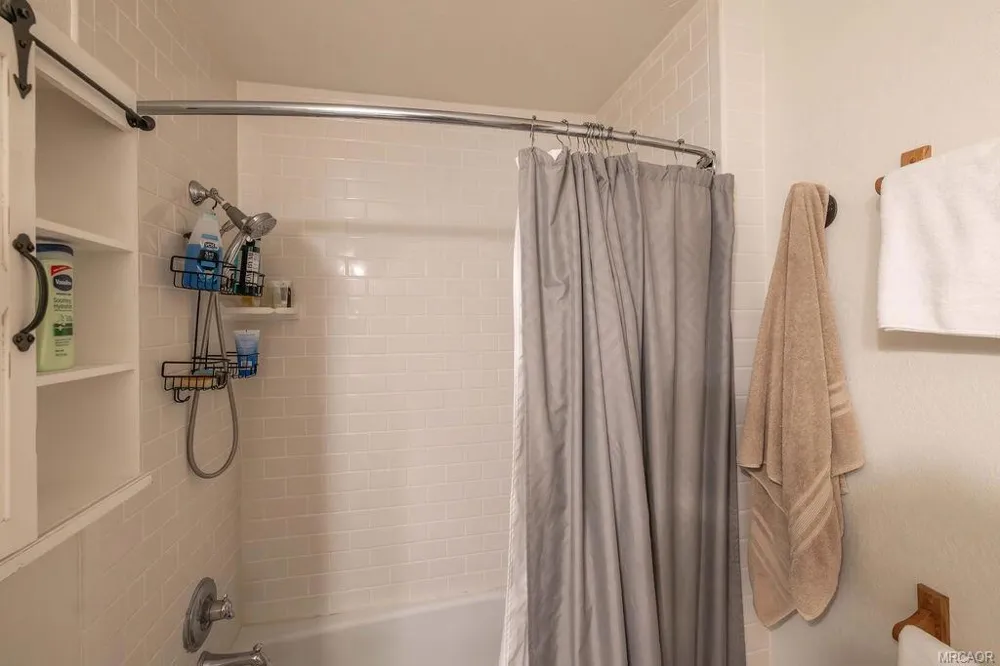 525 Bernhardt Lane Big Bear, CA 92314