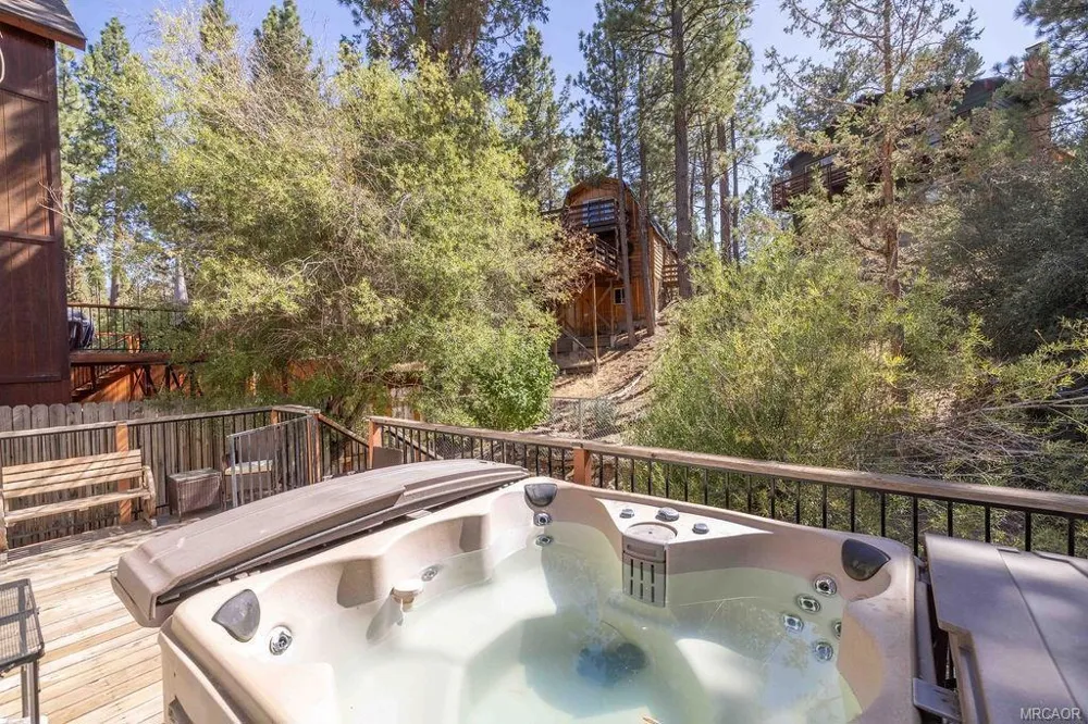 525 Bernhardt Lane Big Bear, CA 92314
