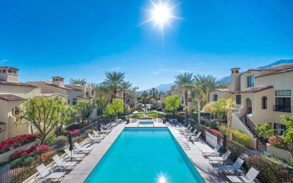 1018 Villorrio Drive Palm Springs, CA 92262