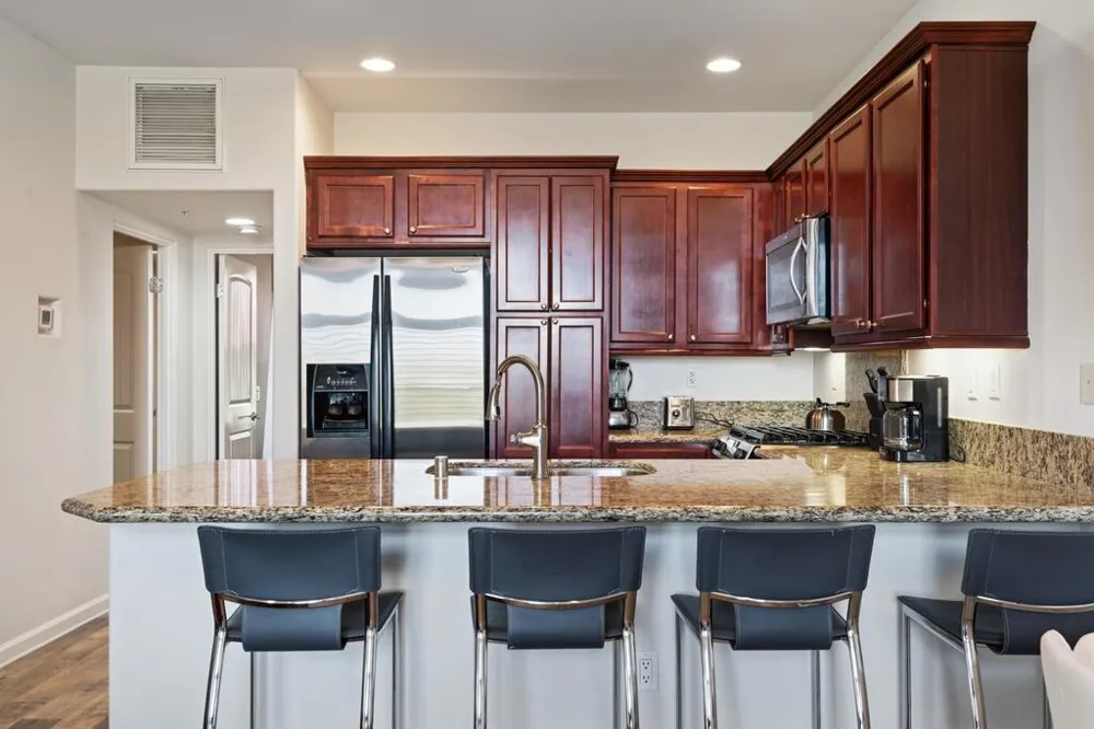 1018 Villorrio Drive Palm Springs, CA 92262