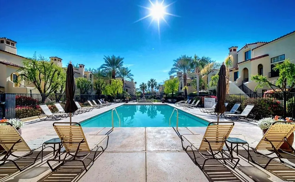 1018 Villorrio Drive Palm Springs, CA 92262