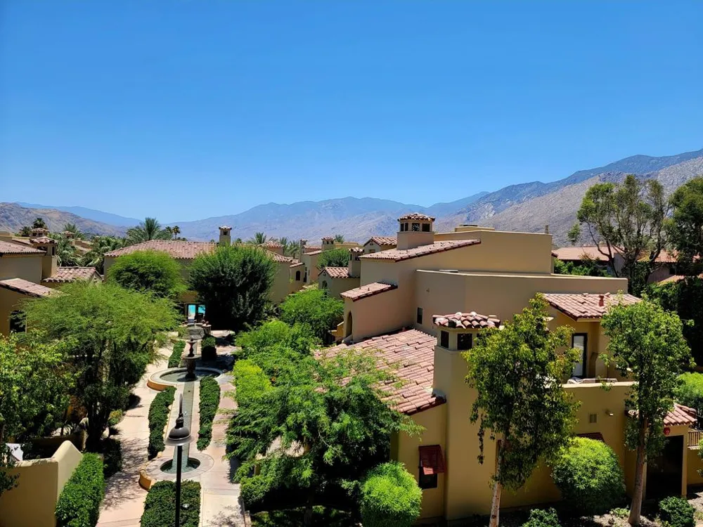1018 Villorrio Drive Palm Springs, CA 92262