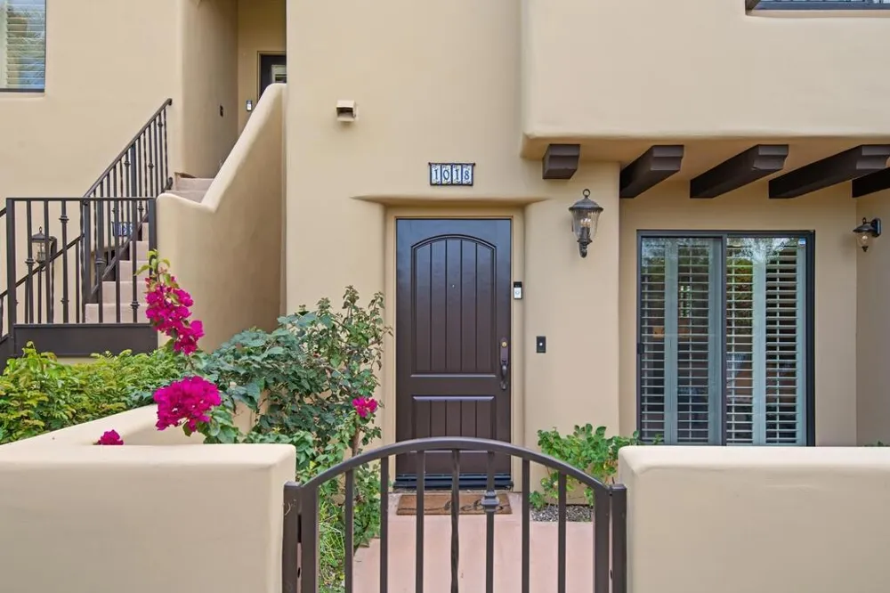 1018 Villorrio Drive Palm Springs, CA 92262