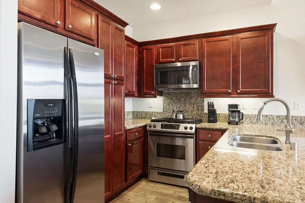 1018 Villorrio Drive Palm Springs, CA 92262