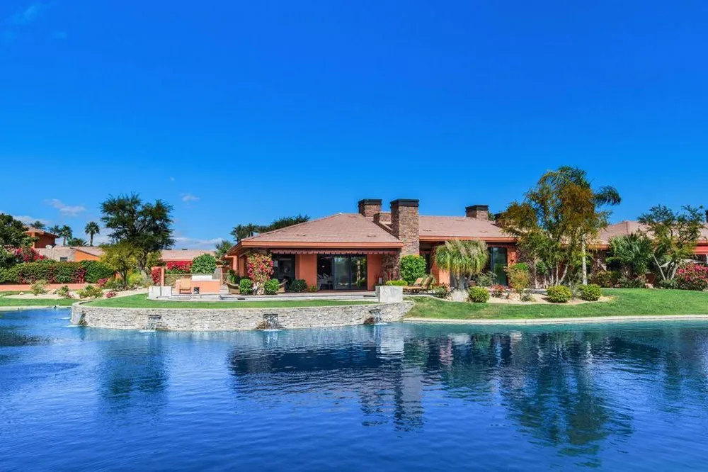 50220 Via Puente La Quinta, CA 92253