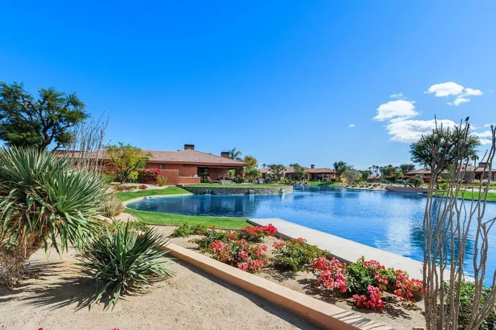 50220 Via Puente La Quinta, CA 92253