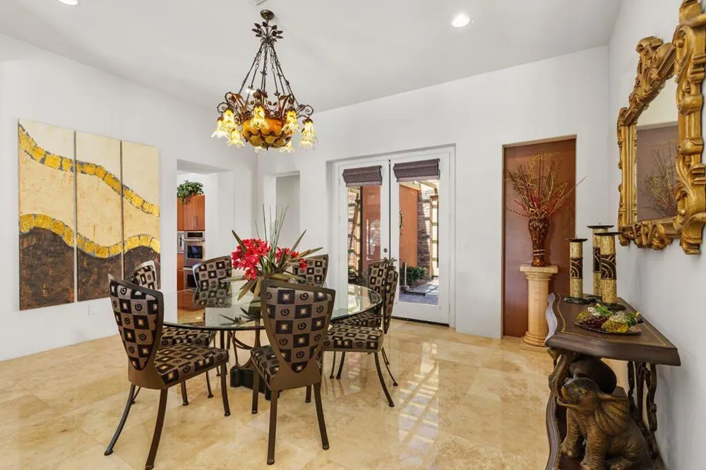 50220 Via Puente La Quinta, CA 92253