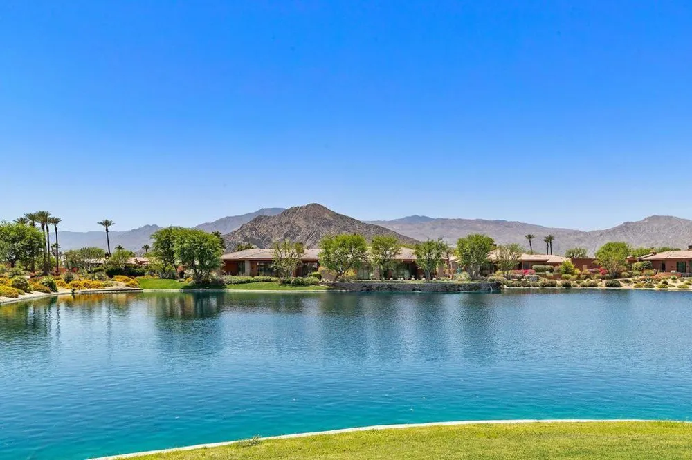 50220 Via Puente La Quinta, CA 92253