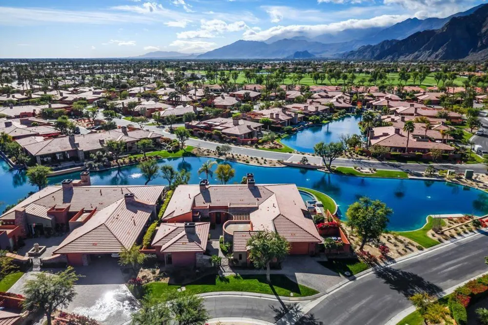 50220 Via Puente La Quinta, CA 92253