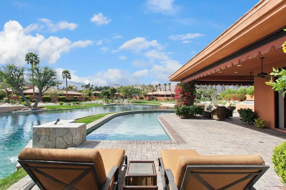 50220 Via Puente La Quinta, CA 92253