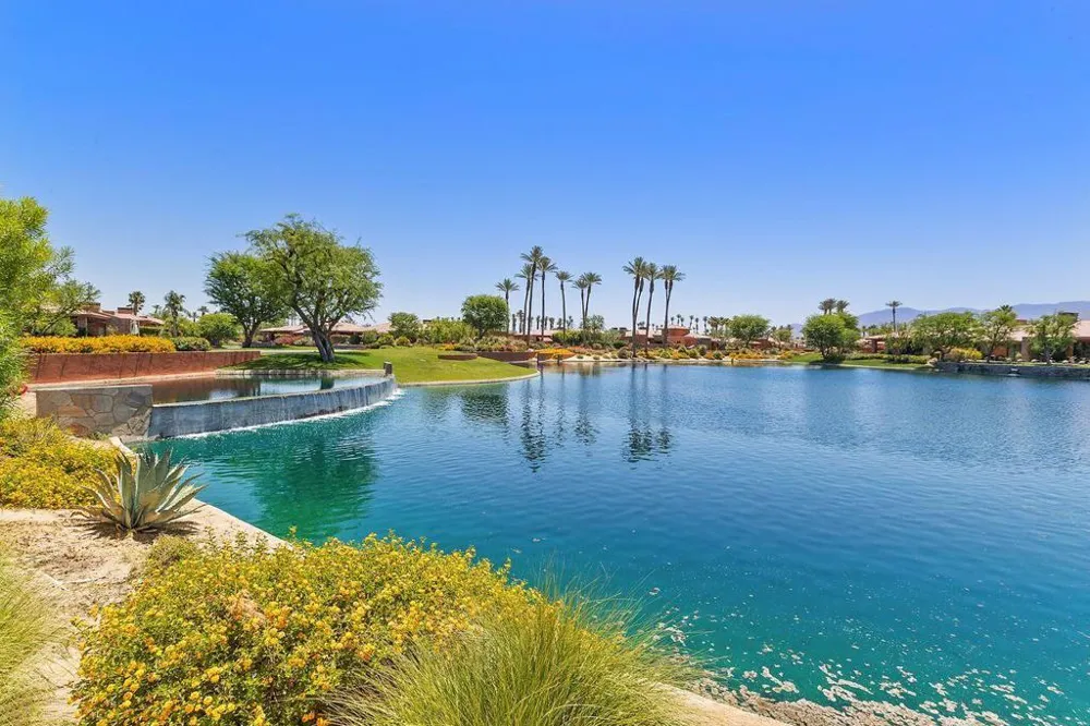 50220 Via Puente La Quinta, CA 92253