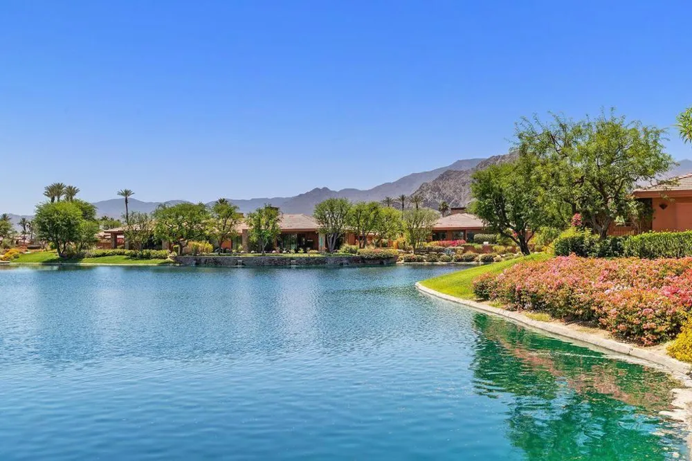 50220 Via Puente La Quinta, CA 92253