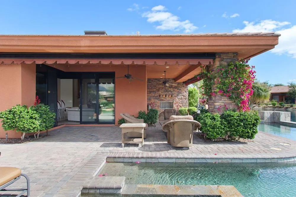 50220 Via Puente La Quinta, CA 92253