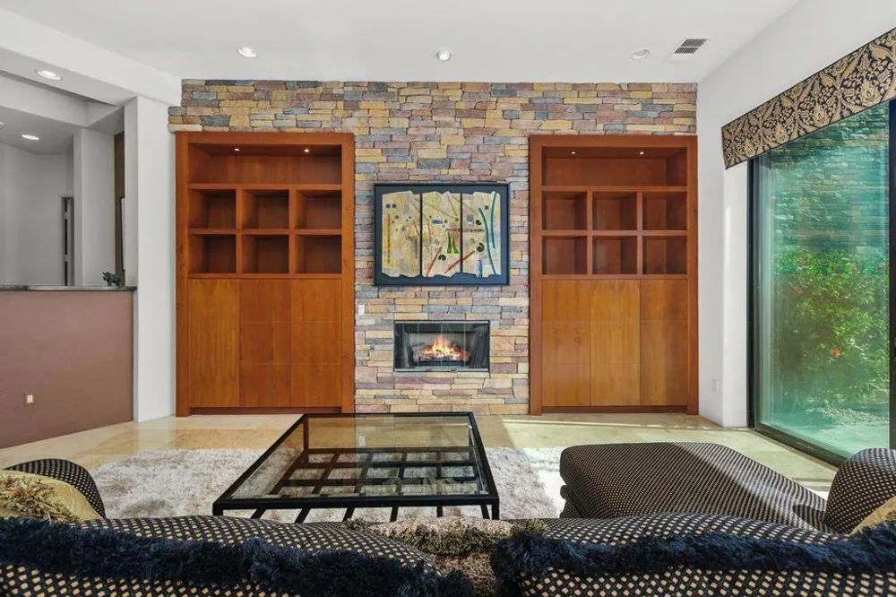 50220 Via Puente La Quinta, CA 92253